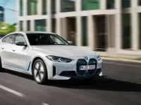 Usata BMW i4 M Sport 105 kW (143 CV) 2024 Argento Berlina