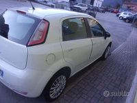 Usata Fiat Punto Easy 69 CV (50 kW) 2013 Bianco Utilitaria