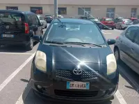 Usata Toyota Yaris 90 CV (66 kW) 2008 Nero Utilitaria
