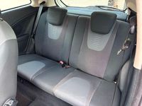 Usata Ford Ka Titanium 69 CV (50 kW) 2015 Bianco Utilitaria