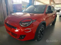 Nuova Fiat 600 La Prima 101 CV (74 kW) 2025 Rosso SUV