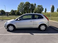 Begagnad Ford Fiesta 68 HK (50 kW) 2007 Silver Halvkombi