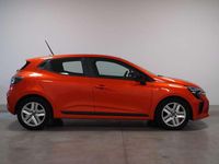 Usata Renault Clio V Evolution 101 CV (74 kW) 2024 Arancione Utilitaria