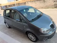 Usata Lancia Musa 90 CV (66 kW) 2008 Grigio Monovolume