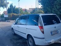 Usata Lancia Phedra 128 CV (94 kW) 2004 Bianco Monovolume