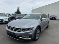 Usata VW Passat 200 CV (147 kW) 2024 Grigio Station wagon