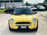 Usata Mini ONE 90 CV (66 kW) 2002 Giallo Utilitaria