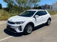 Używany Kia Stonic Style 82 KM (60 kW) 2021 Biały SUV