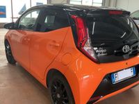 Usata Toyota Aygo X-cite 72 CV (52 kW) 2019 Arancione Utilitaria
