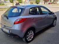Usata Mazda 2 75 CV (55 kW) 2011 Argento Utilitaria
