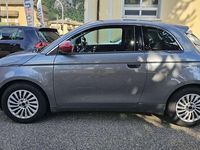 Usata Fiat 500e Red 69 kW (95 CV) 2022 Grigio scuro Berlina