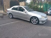 Usata Mercedes C200 Sport Edition 122 CV (89 kW) 2007 Grigio Berlina