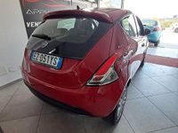 Usata Lancia Ypsilon Gold 69 CV (50 kW) 2015 Rosso Utilitaria