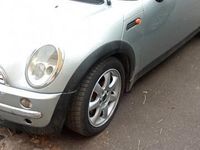 Begagnad Mini Cooper Coupé 116 HK (85 kW) 2004 Grå Sportkupé