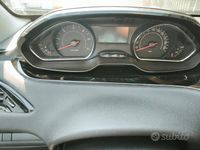 Usata Peugeot 208 68 CV (50 kW) 2012 Nero Utilitaria