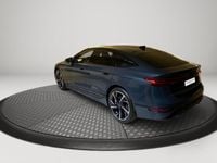 Nuova Audi e-tron Sportback S-Line 230 kW (313 CV) 2025 Blu plasma metallizzato SUV