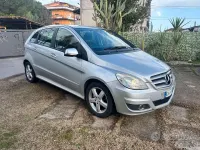 Usata Mercedes B180 116 CV (85 kW) 2009 Grigio Monovolume