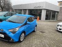 Usata Toyota Aygo Connect Style 72 CV (52 kW) 2020 Blu/azzurro Utilitaria