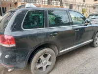 Usata VW Touareg 174 CV (127 kW) 2007 Nero SUV