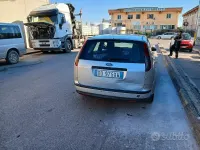 Usata Ford Focus 90 CV (66 kW) 2006 Grigio Station wagon