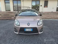 Usado Renault Twingo 75 CV (55 kW) 2011 Púrpura Utilitario