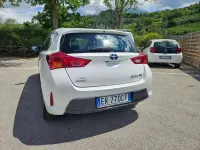 Second-hand Toyota Auris Hybrid Active 99 CP (72 kW) 2013 Berlinǎ