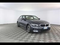 Usata BMW 318 Luxury Line 150 CV (110 kW) 2021 Grigio / pastello Berlina