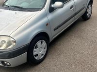 Usata Renault Clio II 2000 Grigio Berlina