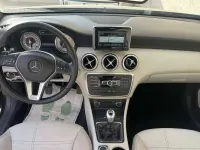 Usata Mercedes A180 109 CV (80 kW) 2015 Nero Utilitaria