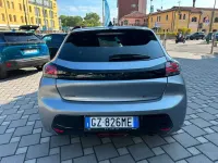 Usata Peugeot 208 Allure 101 CV (74 kW) 2025 Grigio Utilitaria