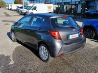 Usata Toyota Yaris Active 69 CV (50 kW) 2015 Grigio Berlina