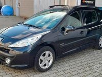 usata Peugeot 207 1.4 VTi Energie Neopatentati - 2009