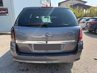 Usata Opel Astra Cosmo 101 CV (74 kW) 2007 Grigio Station wagon