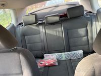 Usata VW Golf VI 105 CV (77 kW) 2010 Bianco Utilitaria