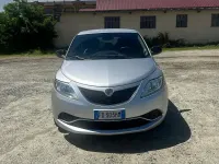 Usata Lancia Ypsilon Silver 69 CV (50 kW) 2016 Argento Utilitaria