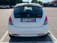 Usata Lancia Ypsilon Gold 69 CV (50 kW) 2019 Bianco Utilitaria