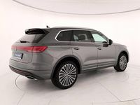 Usata VW Touareg Elegance 231 CV (169 kW) 2024 Silicon grey metallizzato SUV