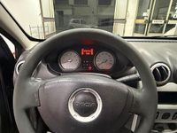 Begagnad Dacia Sandero 75 HK (55 kW) 2009 Grå Sedan