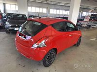 Usata Lancia Ypsilon Gold 69 CV (50 kW) 2021 Rosso Utilitaria