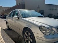 Usata Mercedes C200 122 CV (89 kW) 2004 Grigio Berlina