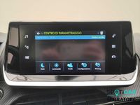 Usata Peugeot e-208 Allure 100 kW (136 CV) 2023 Giallo Utilitaria