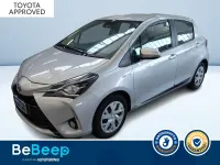 Usata Toyota Yaris Active 100 CV (73 kW) 2018 Argento metallizzato Utilitaria