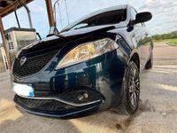 Usata Lancia Ypsilon 80 CV (58 kW) 2017 Blu Utilitaria