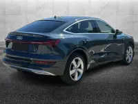 Usata Audi e-tron Business 158 kW (215 CV) 2022 Blu/azzurro SUV