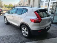 Usata Volvo XC40 Momentum 163 CV (119 kW) 2020 Bianco SUV