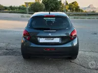 Usata Peugeot 208 Allure 75 CV (55 kW) 2017 Grigio Utilitaria