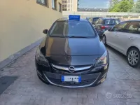 Usata Opel Astra Cosmo 101 CV (74 kW) 2015 Nero Berlina