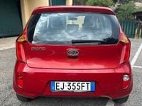 Usata Kia Picanto Style 69 CV (50 kW) 2011 Rosso Utilitaria