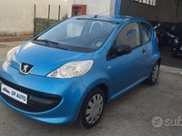 Usata Peugeot 107 68 CV (50 kW) 2007 Blu Utilitaria