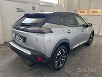 Usata Peugeot 2008 GT-line 131 CV (96 kW) 2021 Grigio SUV